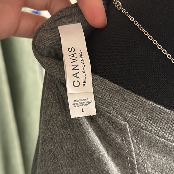 Patterned Christmas tree shirt 🌲 🎅 - Picture 4 of 4